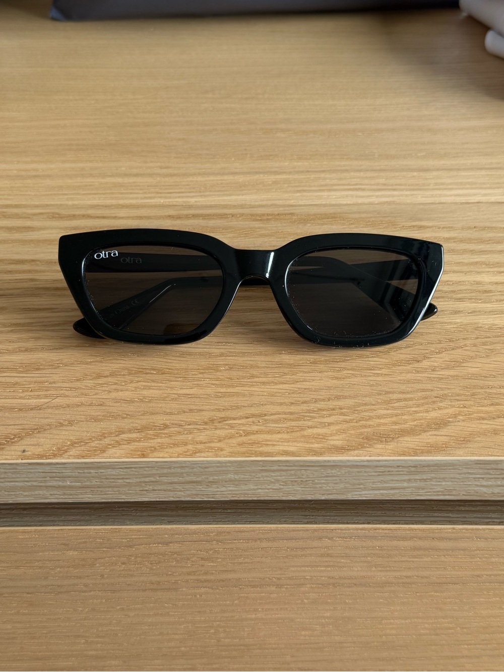 Otra Black Cat-Eye Sunglasses for Women